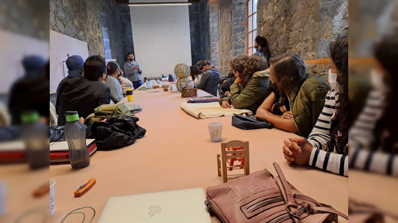 Artesanos michoacanos participan en diplomado en Diseño Colaborativo