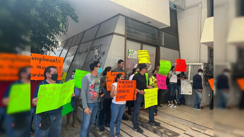 SITCBE de Michoacán demanda pagos de sus prestaciones 