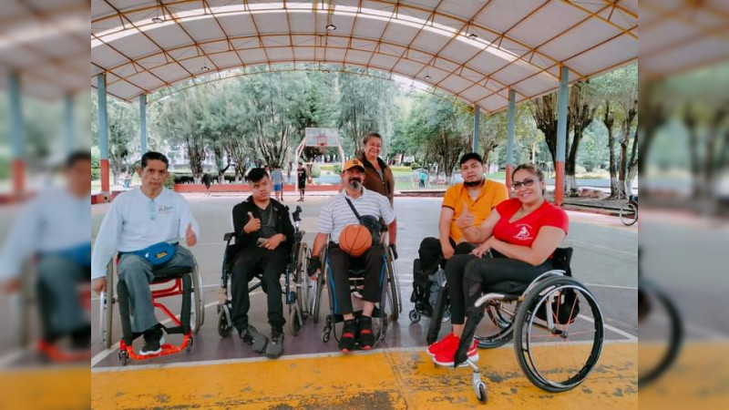 Continúan cursos de movilidad para personas con discapacidad en Uruapan  