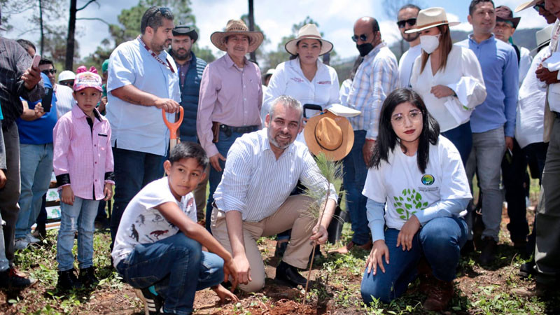 Con nueva gobernanza territorial y del paisaje, habrá un Michoacán con un medio ambiente sano: Bedolla 