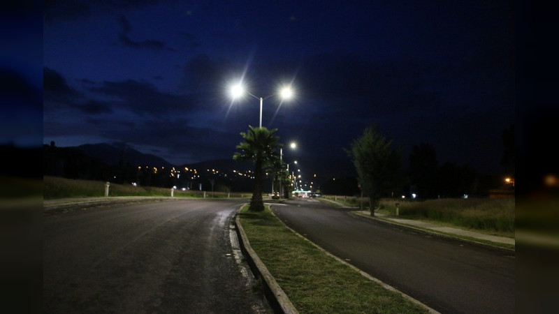Colocan 286 lámparas LED en libramiento sur de Ciudad Hidalgo 