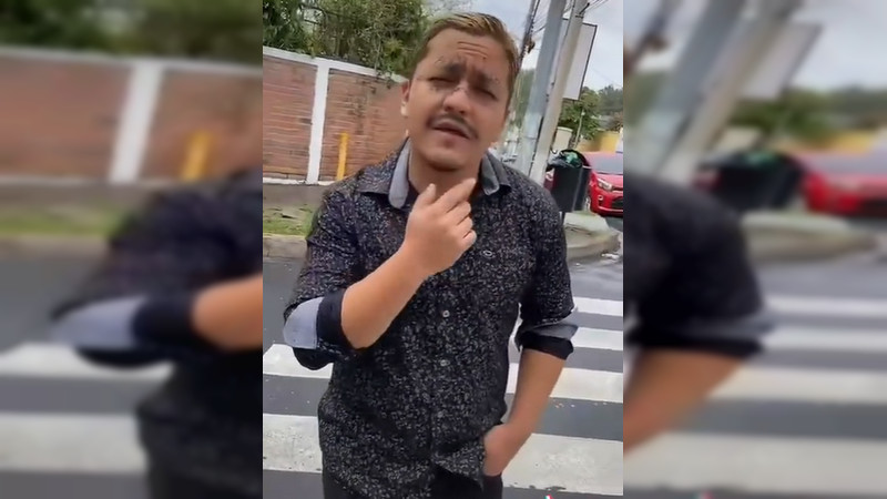 Chef de El Salvador es idéntico a Christian Nodal, se hace viral en redes sociales