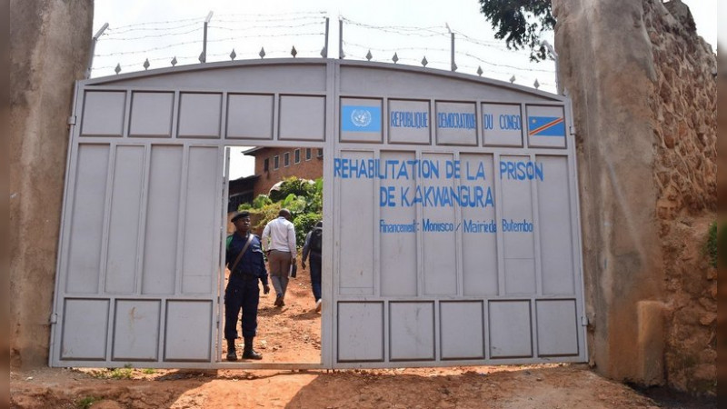 Se fugan más de 800 reos tras ataque miliciano a una cárcel en República del Congo 