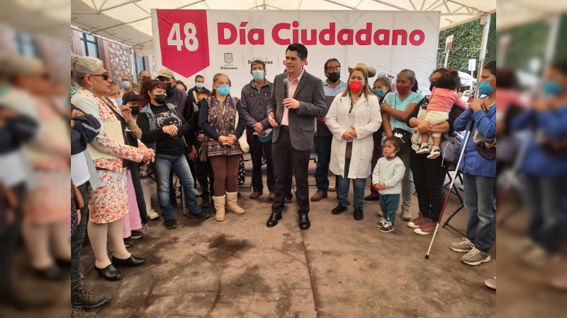 Apoya Gobierno de Zitácuaro a 60 personas con cirugías de cataratas 