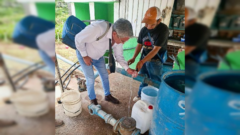 SSM logra clorar 250 mil litros de agua en zonas afectadas de Jungapeo por inundaciones 