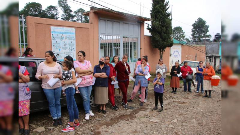 Municipio de Hidalgo, entrega más de 450 paquetes de alimento a familias de escasos recursos económicos