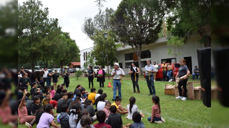 Culmina curso de verano de la Cofom 
