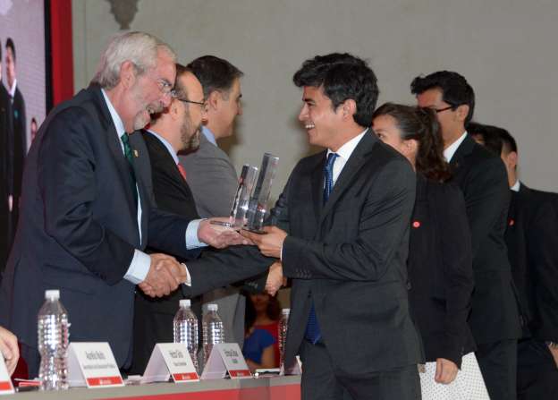 Las universidades deben moverse rápidamente hacia la innovación, dice el Rector de la UNAM 