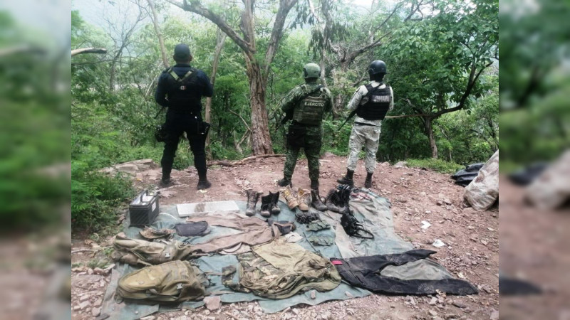 Desmantelan campamento del crimen en Naranjo de Chila, el pueblo de El Mencho en Aguililla 