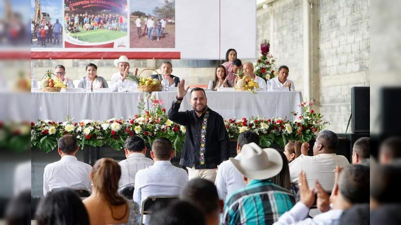 Honestidad, factor que ha impulsado el desarrollo en Tumbiscatío: Reyes Galindo 