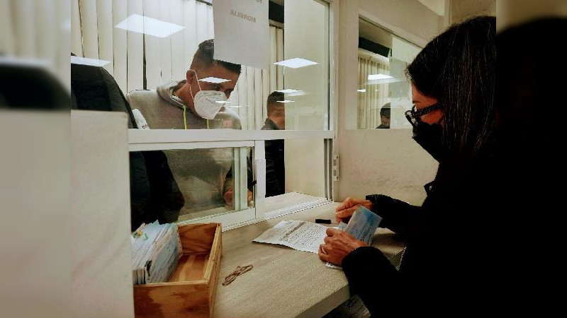 Realiza SEE pago retroactivo al magisterio michoacano