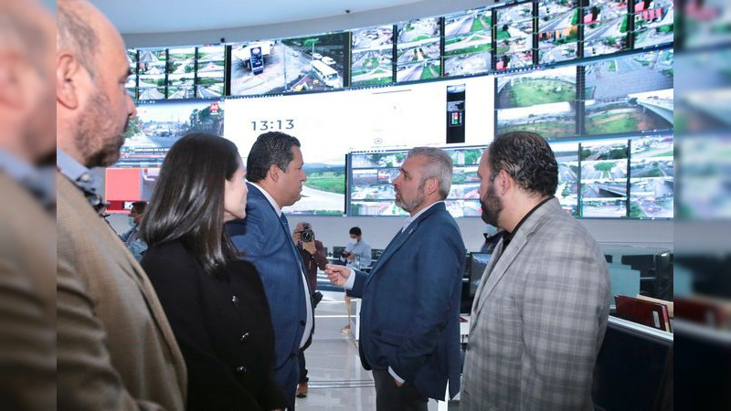 Promueve Bedolla ventajas competitivas del Puerto de Lázaro Cárdenas en Guanajuato 