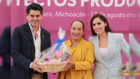 Benefician DIF Estatal y Gobierno Municipal con proyecto productivo a 30 familias de Dos Ríos 