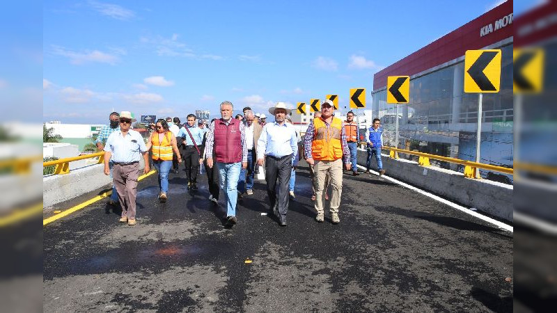 Bedolla abre a la circulación el viaducto elevado del distribuidor vial Salida a Mil Cumbres