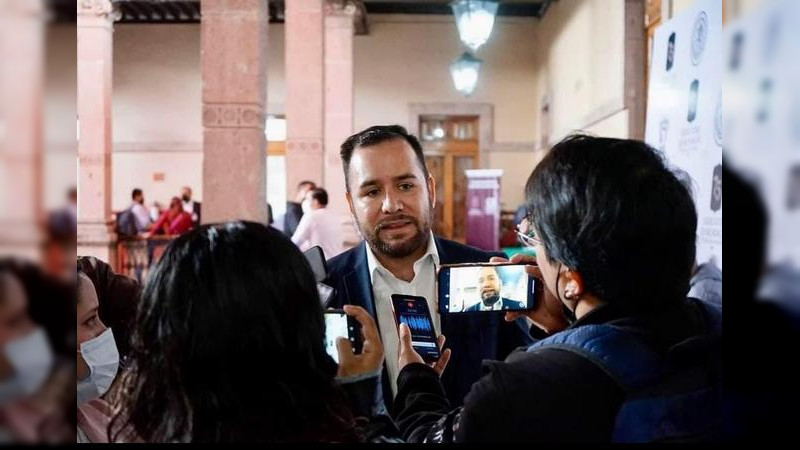 Pide Reyes Galindo a la Fiscalía de Michoacán informar sobre investigación del tema software en el Congreso 