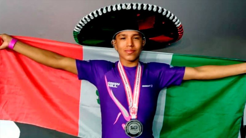 ¡Orgullo mexicano! Gana primer medalla en Campeonato Mundial de Artes Marciales Mixtas 