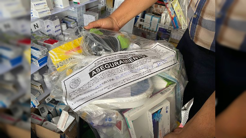  Suspende Coepris farmacia ambulante en operativo en Ciudad Salud