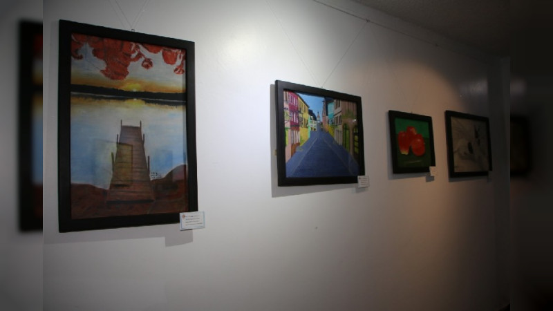 Edil de Ciudad de Hidalgo inaugura La Exposición Pictórica "Interioridades" 