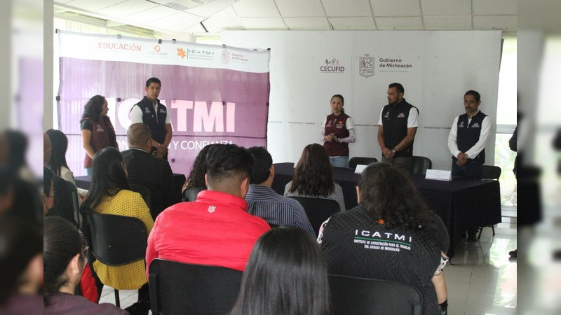 Icatmi y Cecufid acreditan a Promotores Deportivos de Michoacán 