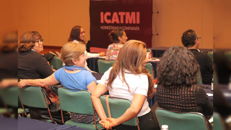 Capacita Seimujer a más de 100 instructoras e instructores del Icatmi 