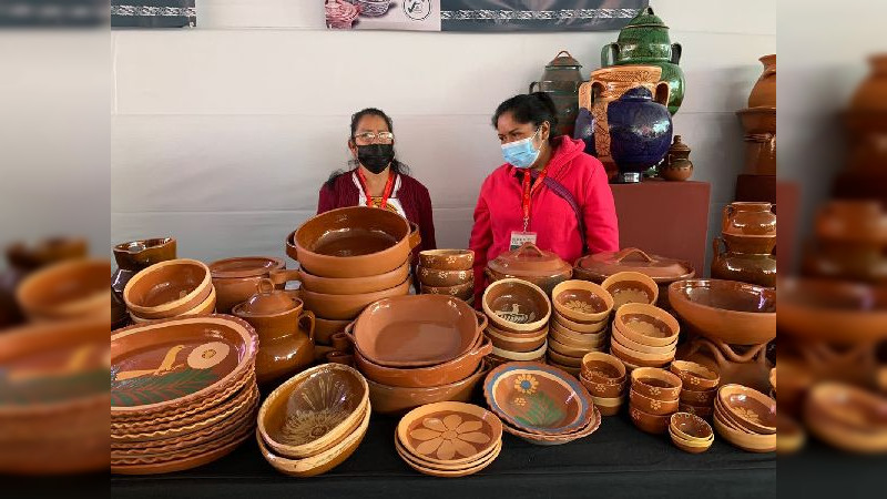 Artesanos michoacanos participan en Expoventa “Lo bello y lo útil”, en la CDMX
