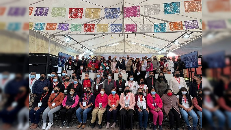 Artesanos michoacanos participan en Expoventa “Lo bello y lo útil”, en la CDMX