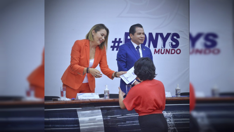 SEE reconoce a alumnos y docentes galardonados con la Excelencia Educativa de Coparmex