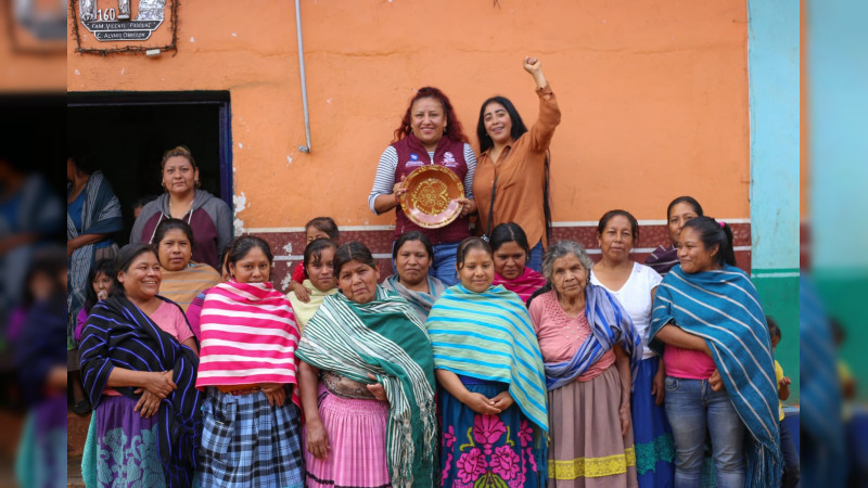 Impulsará Seyra Alemán iniciativa para dotar de traductores indígenas a sector salud de Michoacán 