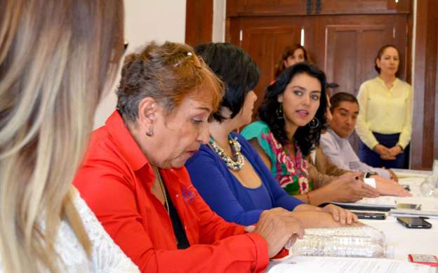 Entregan distintivos a empresas turísticas de Michoacán - Foto 1 