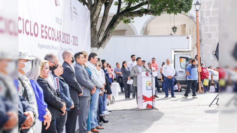 Educación, motor de la transformación de Michoacán: Torres Piña