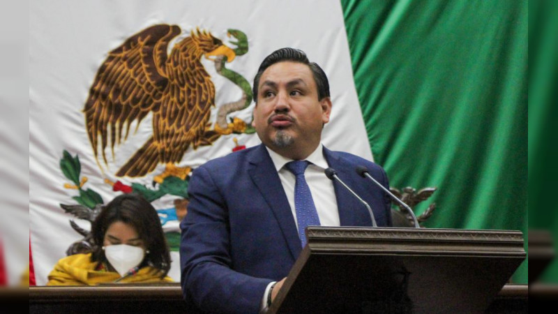 México resiente económicamente la obsesión presidencial por mega proyectos: Víctor Manríquez 