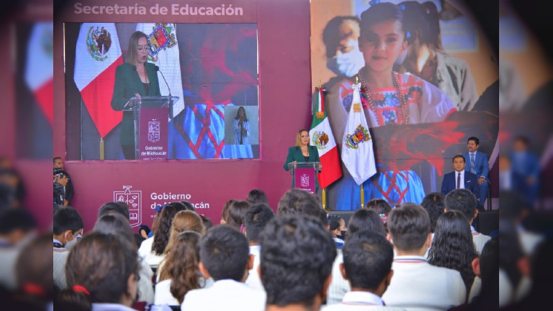 Arrancan gobernador y secretaria de Educación el Ciclo Escolar 2022-2023