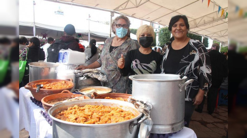 Celebran el Día del Comerciante en Zitácuaro 