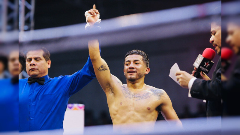 Triunfal regreso del boxeo profesional a Uruapan 