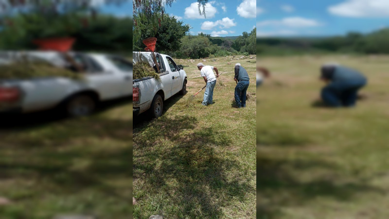 Gobierno de Huandacareo realiza limpieza en áreas verdes