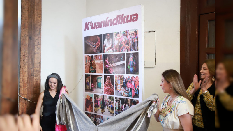 Inauguran exposición "Rebozo Tradicional de Michoacán"