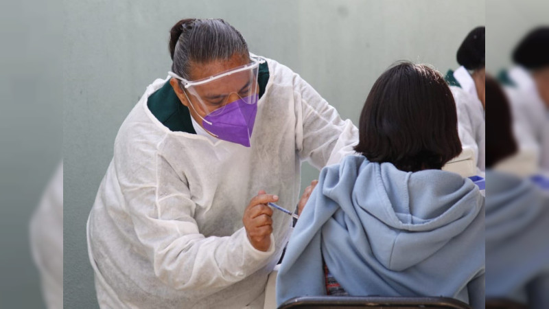 Se seguirá reforzando en Michoacán la vacunación anti COVID-19, para niñas, niños y jóvenes