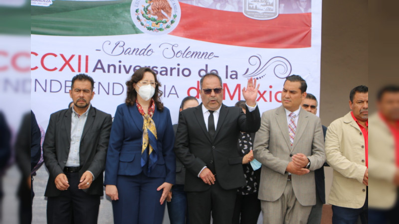 Fijan Bando Solemne del CCXII Aniversario de la Independencia de México; Ciudad Hidalgo, Michoacán  
