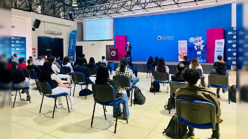 Realiza Capasits jornada de salud sexual a jóvenes universitarios de Morelia