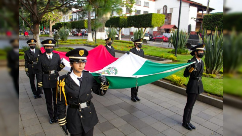 Carlos Silva invita a rendir homenaje a nuestros héroes con dedicación y trabajo, en Uruapan 