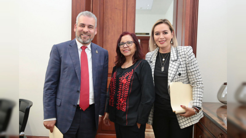 Bedolla y SEP revisan proceso de federalización de nómina magisterial 