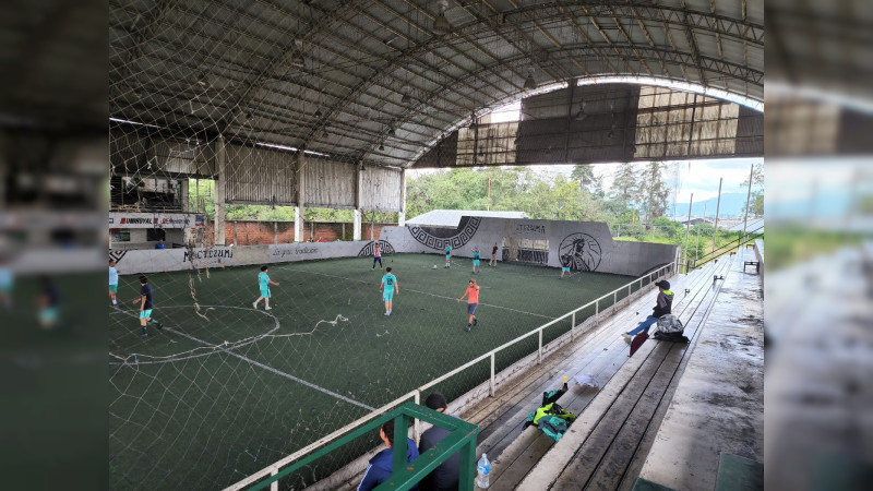 En partido de fútbol periodistas golean a Fiscalía Regional de Uruapan 