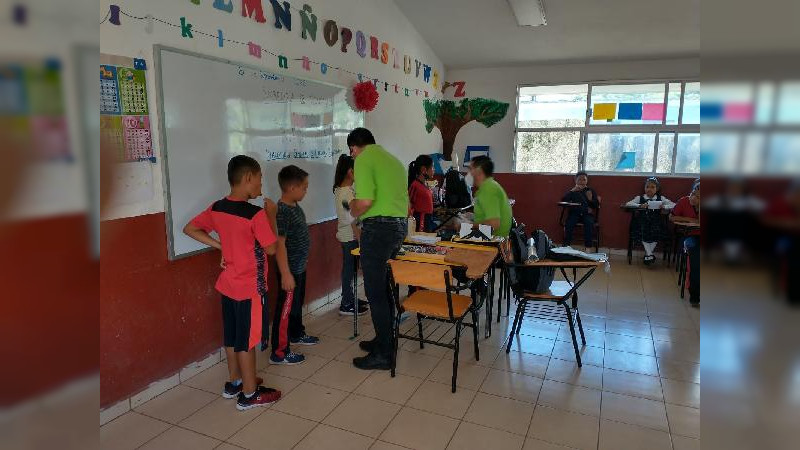 Reactiva Secretaría de Educación del Estado de Michoacán programa de entrega de lentes gratuitos