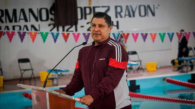 Inauguró Nacho Campos torneo estatal de natación de fiestas patrias 