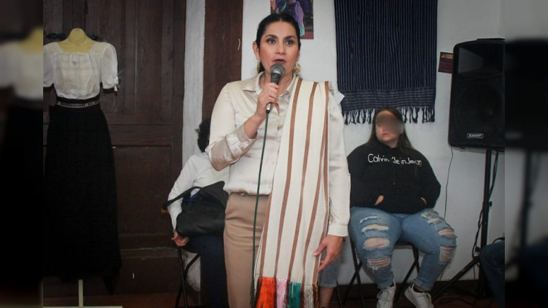 Las artesanías michoacanas, parte fundamental de nuestra identidad: Yadira Ramírez