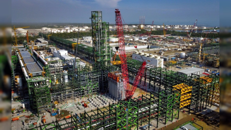 Ante incertidumbre sobre oferta, precio del petróleo se incrementa 