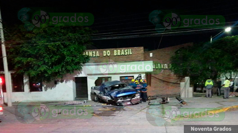 Aparatoso accidente en Celaya, deja dos personas muertas y dos más heridas de gravedad 