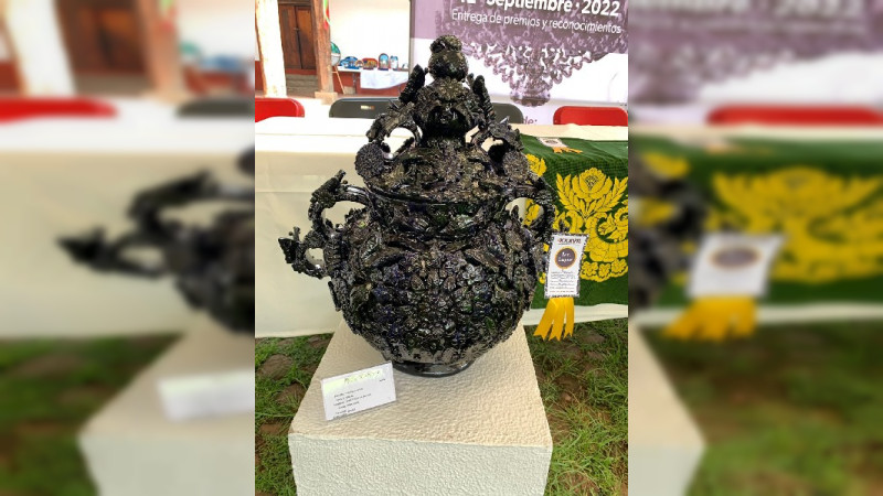 Premian a las ganadoras y ganadores del Concurso Artesanal en Santa Fe de la Laguna