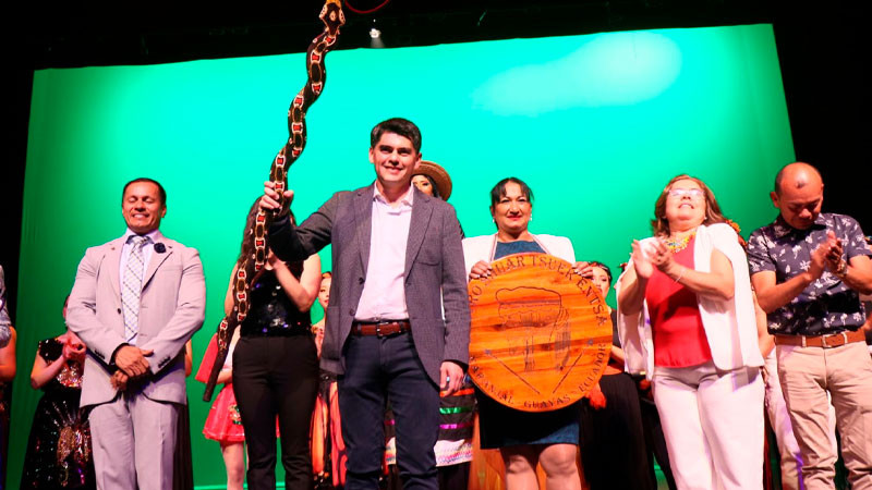 Presentación artística en hermanamiento Zitácuaro-Ecuador