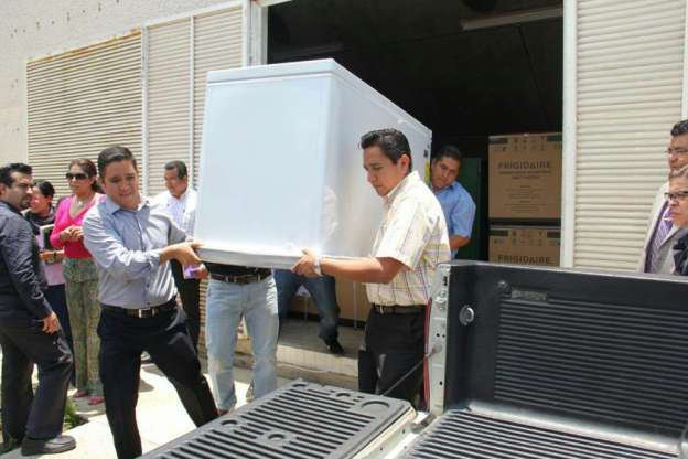 Facultades e institutos de la UMSNH reciben equipamiento para manejo de residuos en sus laboratorios - Foto 0 